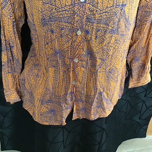 Animals L/S Blouse "Host Pick " - Picture 6 of 12